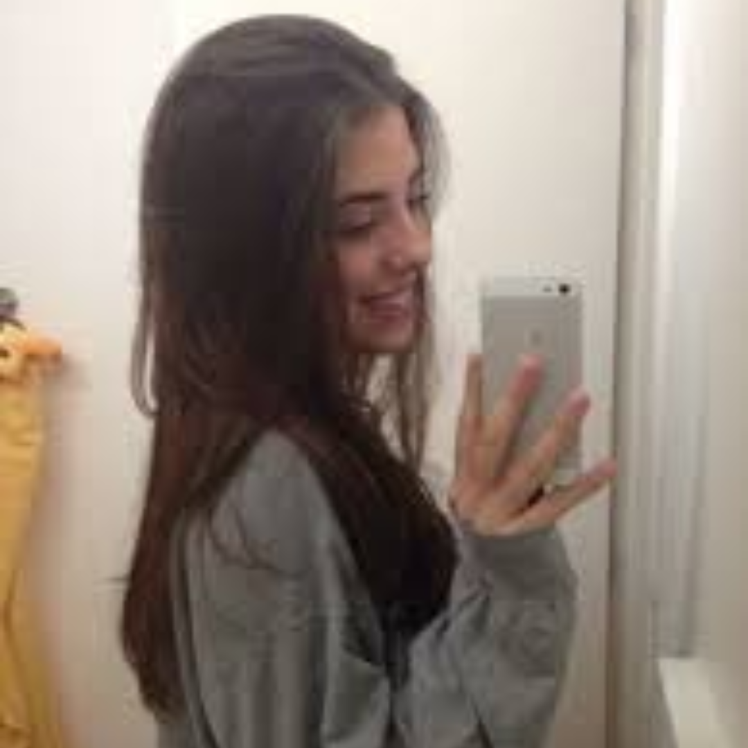 <em>Sophie L.</em>